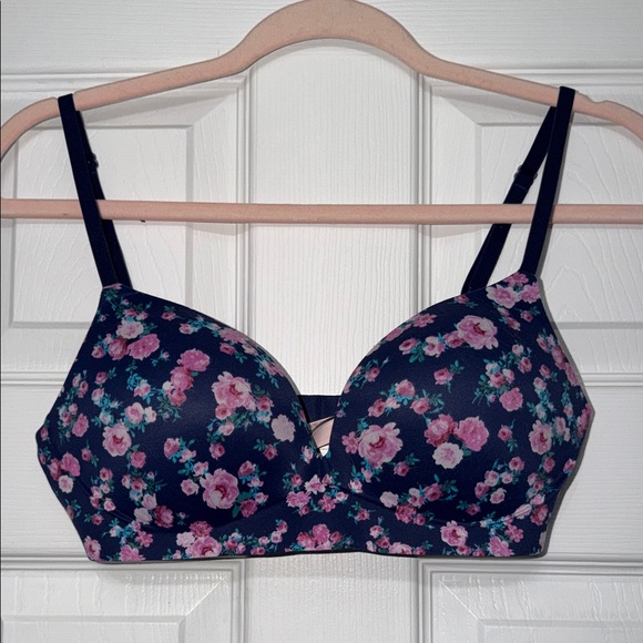 Victoria's Secret Other - Victoria's Secret Navy Floral Bra